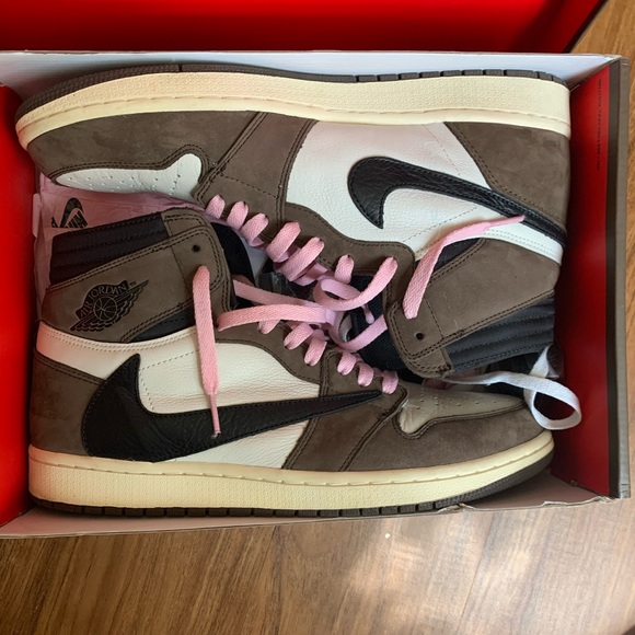 pink travis scott laces